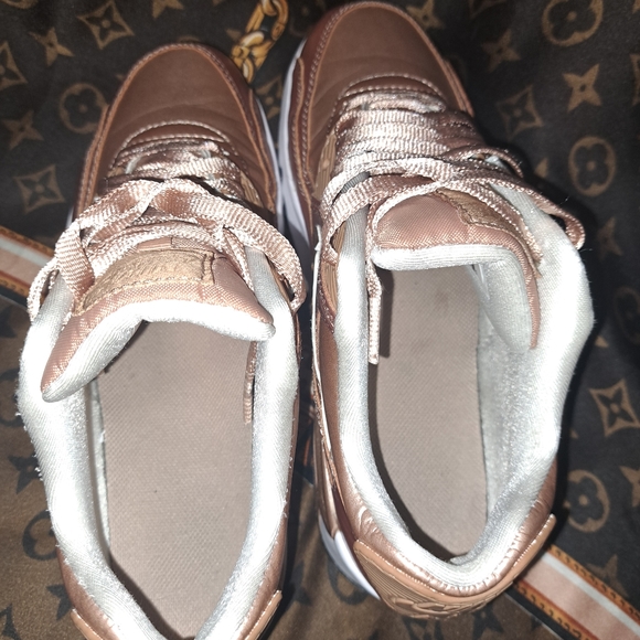 Nike Air Max 90 Metallic Rose Gold - Picture 7 of 12